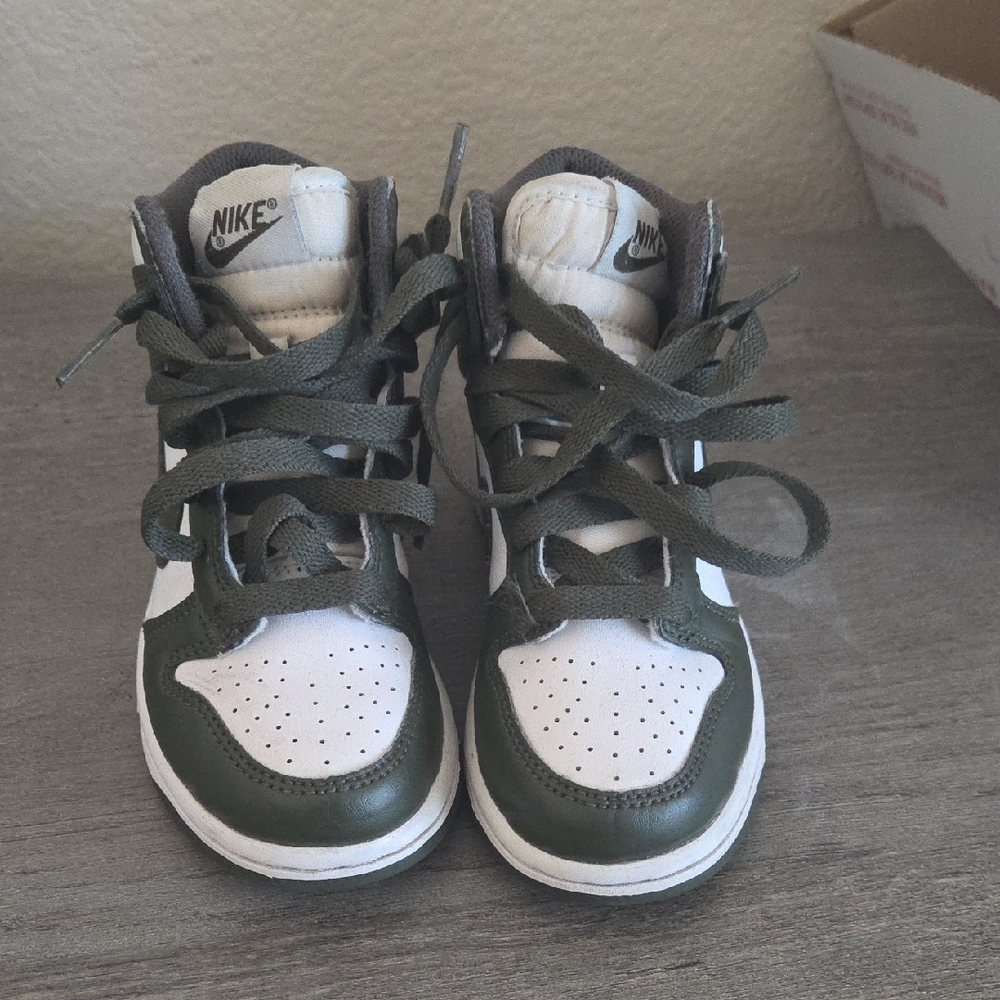 Nike Kids' White and Dark Green Sneakers